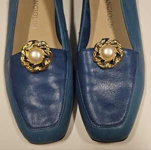 COPY - Faux Pearl gold tone vintage shoes clip